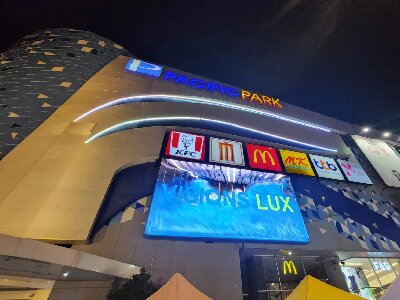 FABULUX's outdoor PT series LED screen debut in PACIFIC PARK